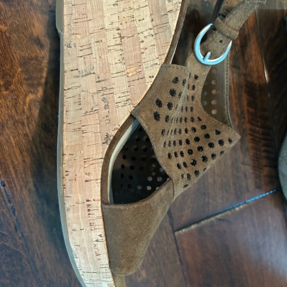 Nine West suede sandal wedge shoe - Picture 3 of 4